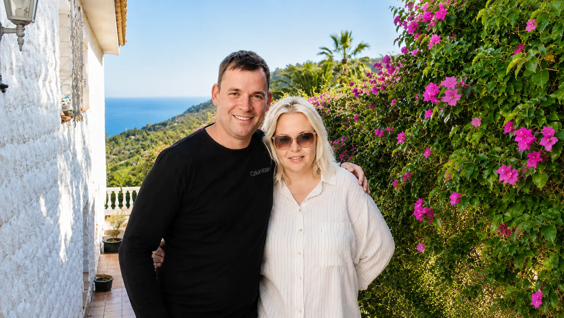 Couple enjoying a shared moment at Villa Larnia